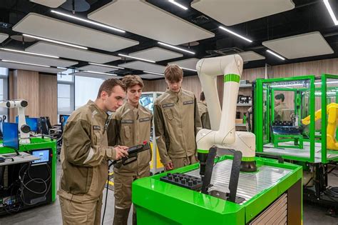 Новые горизонты образования: в Москве появятся семь инновационных колледжей